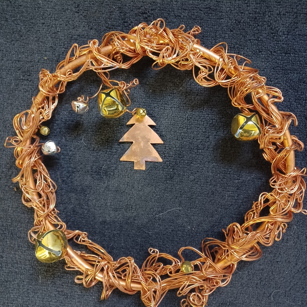 Elegant Copper Wire Holiday Wreath